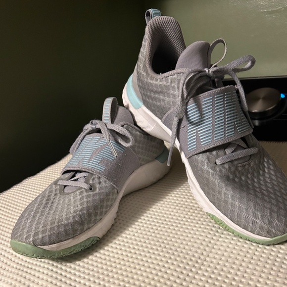 Women’s Nike Renew In-Season TR 9 - Picture 4 of 7